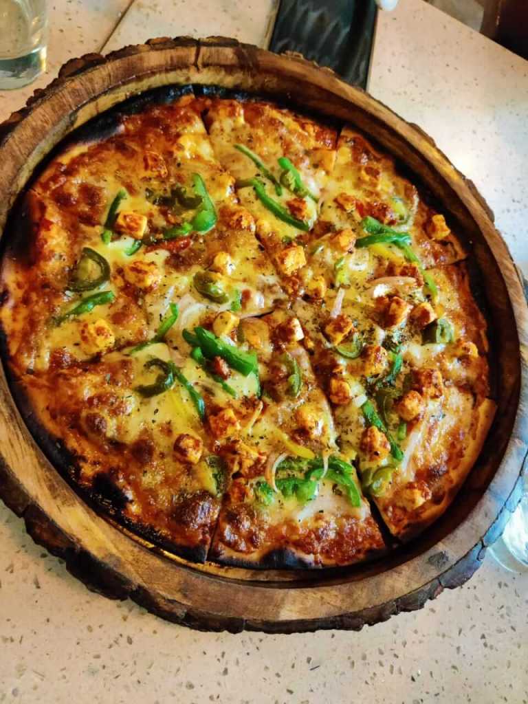Paneer Paprika Pizza Raasta Kolkata